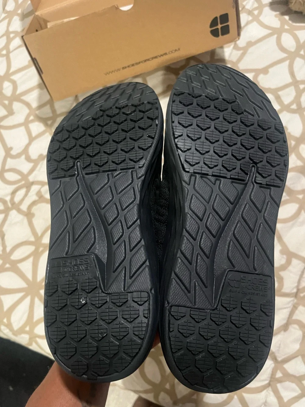 NEW Women’s Non-Slip Sneakers
